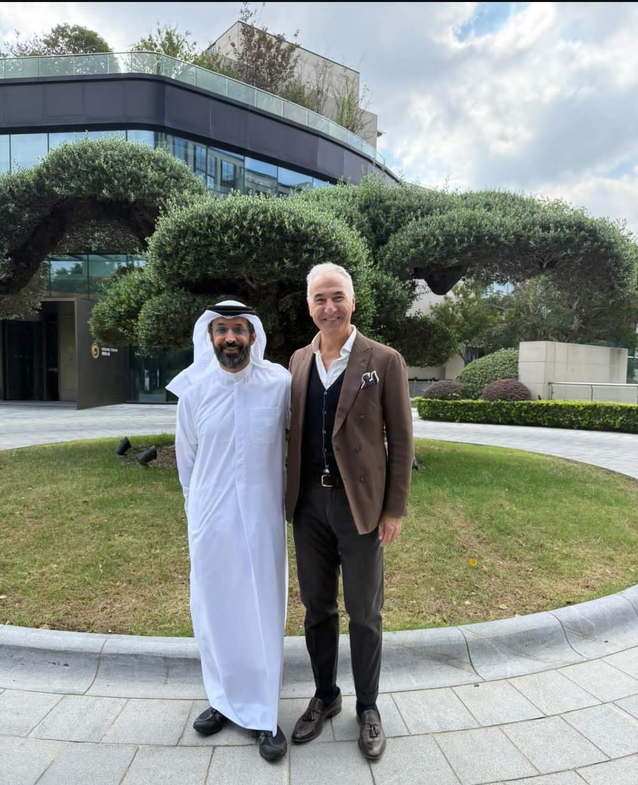 Simone Tesse with business partner in the UAE